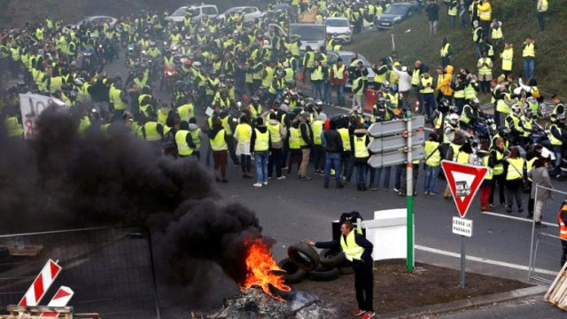 "Sarı jiletlilər"in aksiyasına 47 min nəfər qatıldı