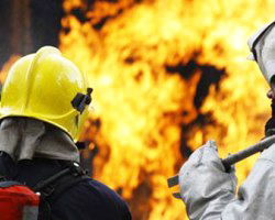 Qazaxıstanda neft yatağı yandı